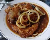 Foto langkah ke 4 dari resep Ayam kecap bawang bombay.