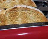 Foto del paso 2 de la receta Sándwich de tortilla de jamón con tostadas