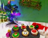 A picture of step 7 of Christmas Cupcakes.