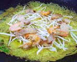 Hình bước làm 2 của món Bánh xèo tôm thịt