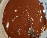 Foto del paso 7 de la receta: Aros de chocolate blanco y chocolate con leche