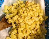 Foto del paso 1 de la receta: Tortilla de patatas con cebolla y pimientos asados