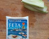 Foto del passaggio 2 della ricetta Involtini di zucchine & Feta ;