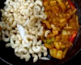 รูปขั้นตอนการทำที่ 5 ของ มักกะโรนีผัดเครื่องแกงไก่