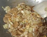Foto langkah ke 4 dari resep Kwetiau goreng simple.