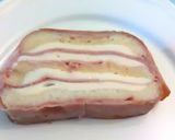 Foto del paso 4 de la receta Pastel de jamón york y queso con pan de molde (Microondas)