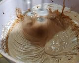 Foto langkah ke 3 dari resep Bolu Energen Coklat tabur keju.