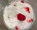 A picture of step 6 of Coconut and berries pudding with sago tapioca balls.