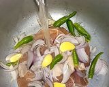 A picture of step 2 of Shaljam Palak Gosht.