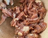รูปขั้นตอนการทำที่ 3 ของ หมี่เหลืองผัดหมูหั่นเส้นกวางตุ้ง🌶️🫚🍜