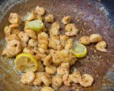 A picture of step 3 of Buttery Shrimps with a twist of Lemon.
