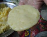 A picture of step 4 of Aloo chaap.