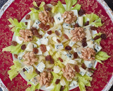 Foto del paso 3 de la receta: Ensalada de apio, nueces, pasas rubias y queso azul + agua de apio 💧 (receta de aprovechamiento)