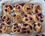 Krémsajtos, szedres csiga recept fázis 5 fotója