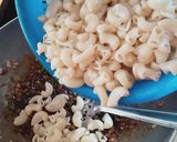 अनियन मसाला माइक्रोनी(ONION MASALA MACARONI RECIPE IN HINDI) रेसिपी चरण 5 फोटो