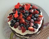 Foto del paso 10 de la receta Tarta de chocolate con crema y frutos rojos