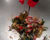 Foto langkah ke 5 dari resep Kering Tempe Bumbu Iris.