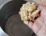 A picture of step 1 of Leg soup.