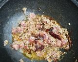 รูปขั้นตอนการทำที่ 4 ของ กะเพราหมูยอ(ทอด)​