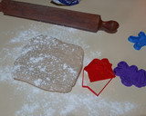 Foto del paso 3 de la receta: 🎅🏻 Galletitas Navideñas de miel y especias