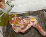 Foto del paso 3 de la receta: Pierna de cordero lechal al horno