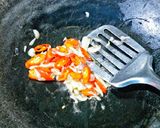 Foto langkah ke 3 dari resep Tumis udang simpel.