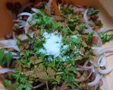 A picture of step 3 of Dahi walay kalay channay.