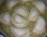 Foto del paso 3 de la receta: Empanadas caseras fritas de choclo, cebolla y queso