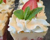 A picture of step 1 of 🍓🍨Individual Strawberry Trifle🍨🍓.