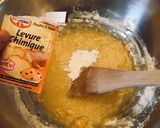 Une image de l'étape 2 de Moelleux aux bananes et pépites de chocolat.
