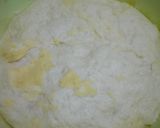 Foto langkah ke 5 dari resep Donat ekonomis.