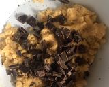 Une image de l'étape 4 de Cookies moelleux aux pépites de chocolat noir.