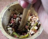 A picture of step 5 of Kolhapuri thecha(green chilli kolhapuri thecha).