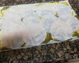 Foto del paso 3 de la receta: Rollitos de Hojaldre con pavo, rulo de cabra y salsa pesto