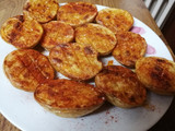 Patatas asadas con ajo y pimentón