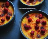 Une image de l'étape 4 de Crème brûlée au safran, au miel et aux framboises.