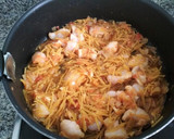 Foto del paso 3 de la receta: Fideos con rape, almejas y gambas