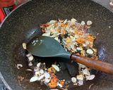 Foto langkah ke 3 dari resep Tumis Pare Telor.