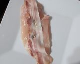 Foto del paso 1 de la receta: Saltimboca de pollo y papas a la española