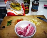 A picture of step 3 of Garlic Sautéed Spaghetti.