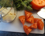 Foto del paso 1 de la receta: Cómo conservar queso fresco con tomates y albahaca