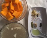 A picture of step 1 of Spicy pumpkin soup.