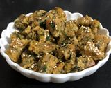 A picture of step 8 of Methi palak muthiya dhokla.