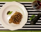 Foto del passaggio 5 della ricetta Linguine allo specialpesto!