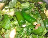 A picture of step 2 of Green chutney.