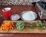 स्वादिष्ट वेजिटेबल उपमा (swadist vegetable upma recipe in Hindi) रेसिपी चरण 2 फोटो