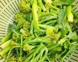 Hình bước làm 3 của món Mâm cơm nhà 30 phút: thịt heo luộc, canh bí ngòi, bông cải xanh baby xào tỏi dầu hào