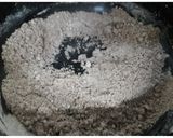 A picture of step 2 of Ragi ladoo.