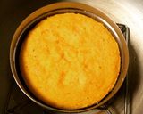 A picture of step 6 of Mango Sandwich Dhokla Cake.