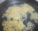 A picture of step 1 of Veg noodles paratha.